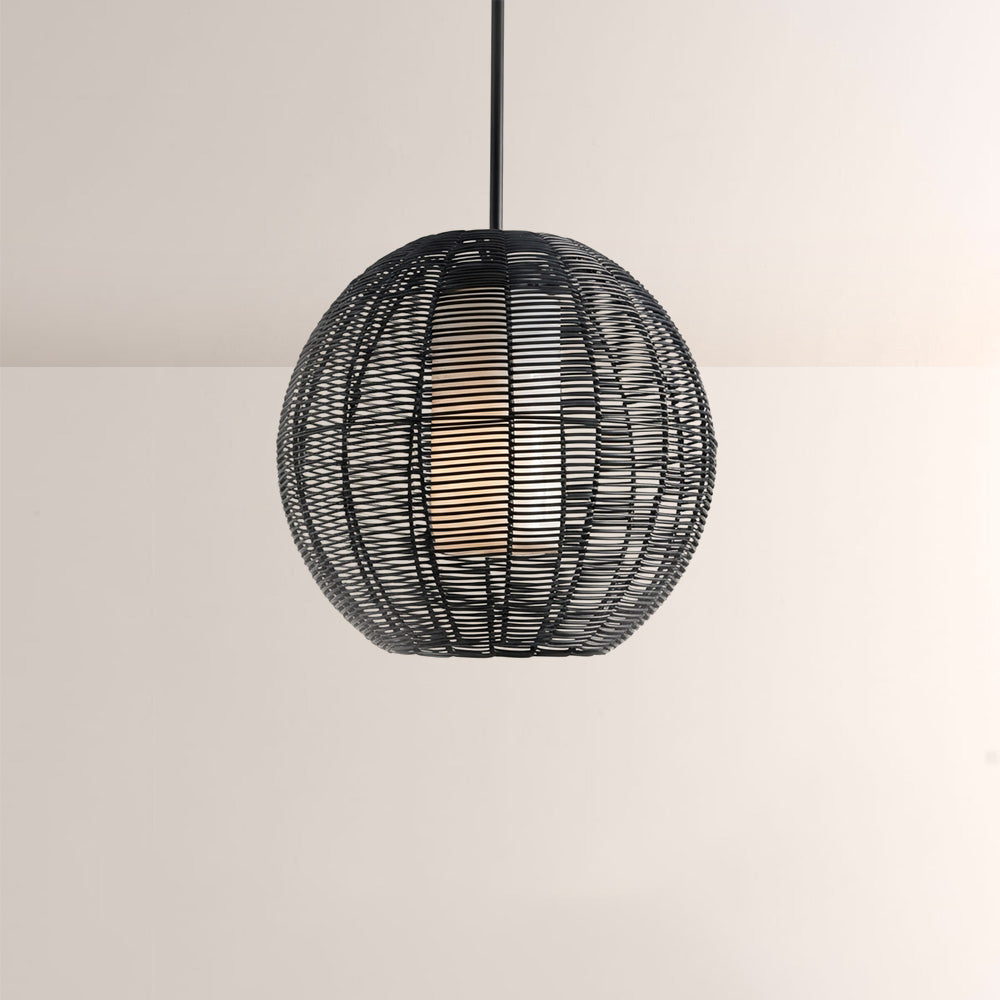 Crhan Globe Outdoor Pendant