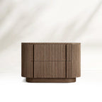 living-room-furniture-housegent-mulho-close-nightstand-setting-01