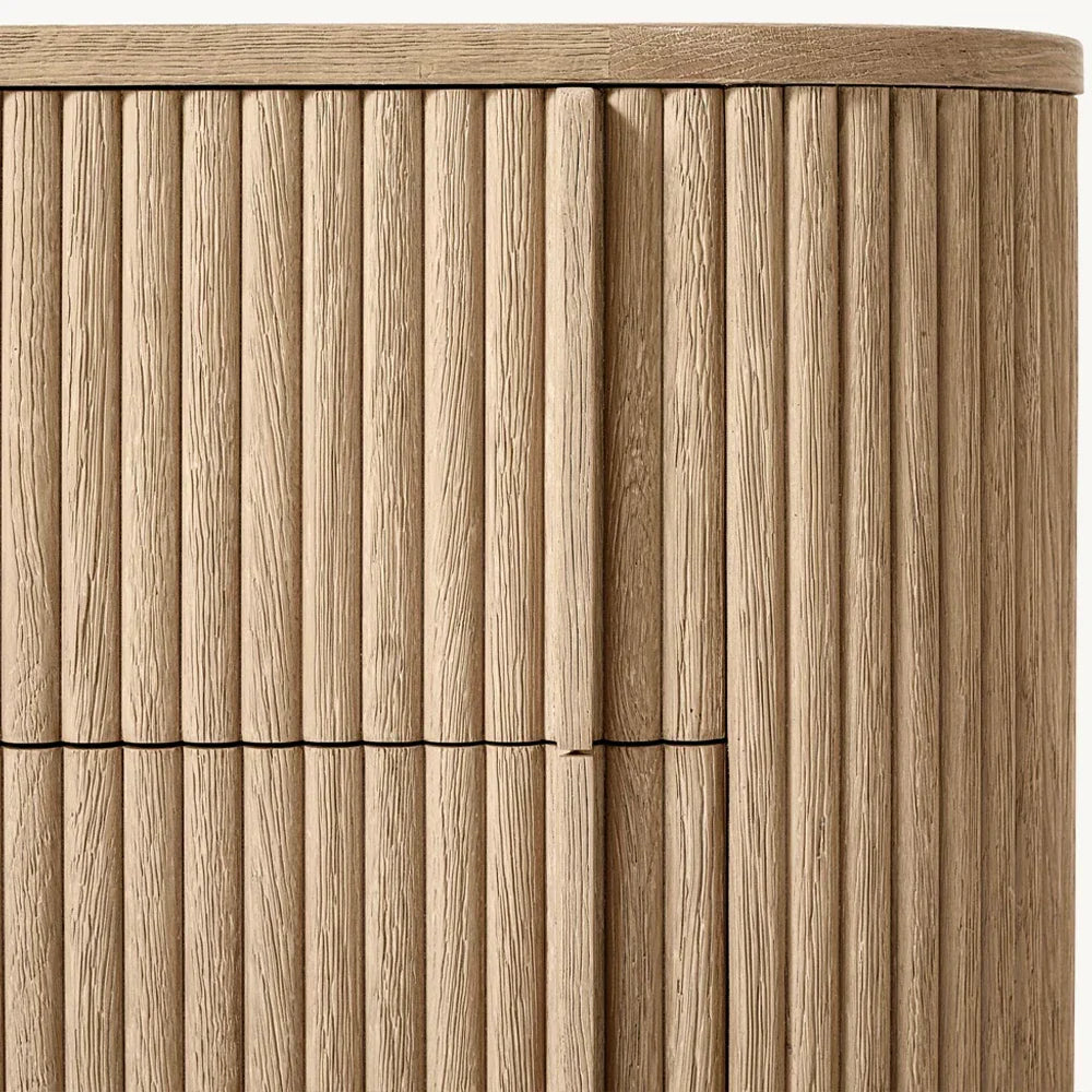 living-room-furniture-housegent-mulho-close-nightstand-setting-01