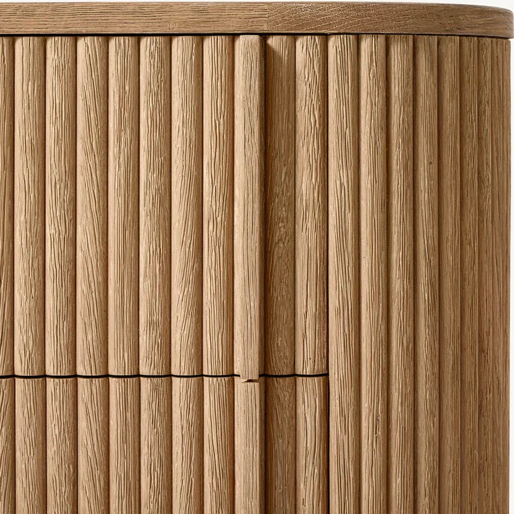living-room-furniture-housegent-mulho-close-nightstand-setting-01